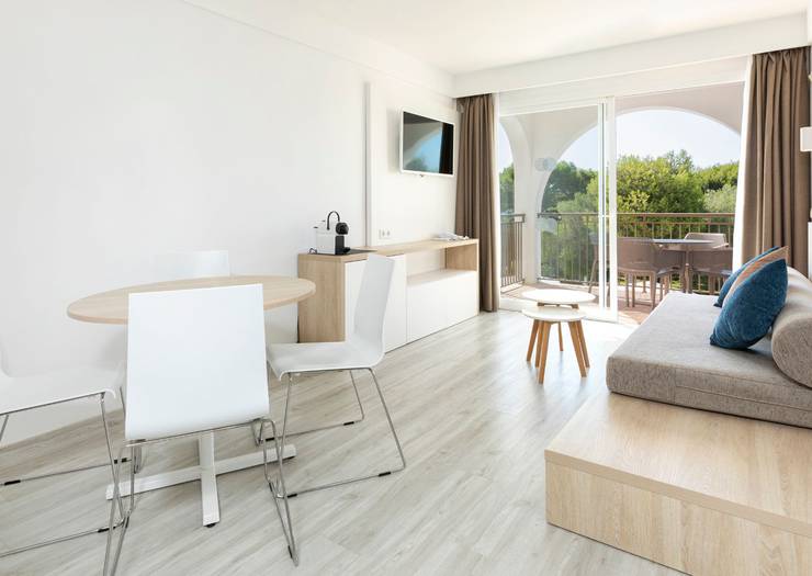 Улучшенные апартаменты Отель Cala d’Or Playa Mallorca