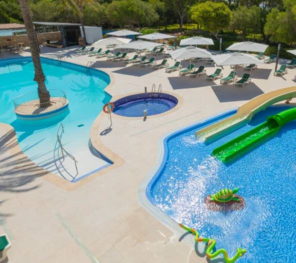 Piscinas al aire libre Hotel Cala d’Or Playa Cala d'Or