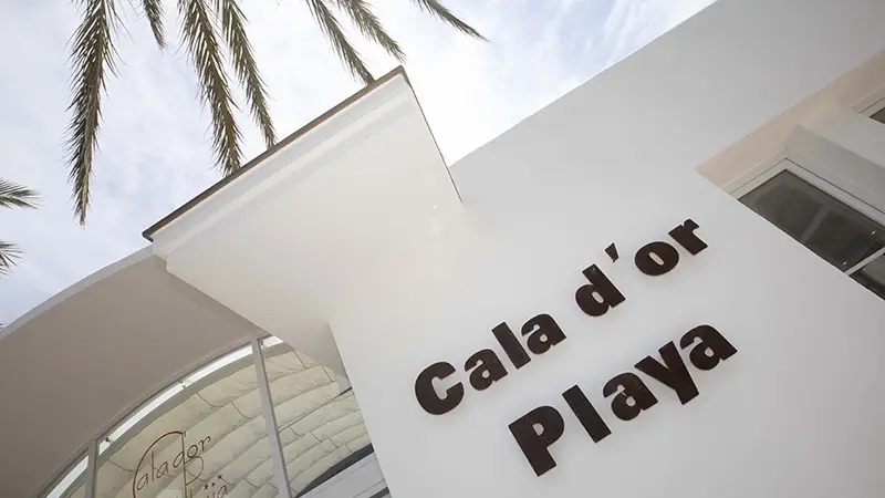 Fachada hotel Cala d'Or playa